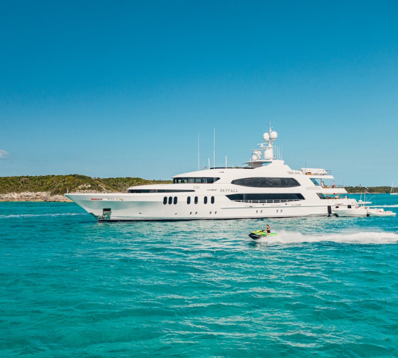 charter yachts in the bahamas